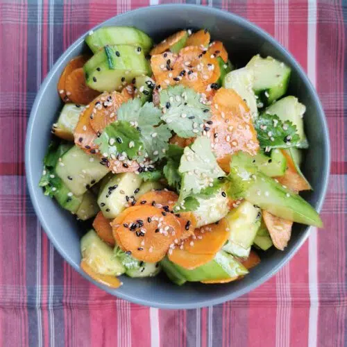 Koreanischer Gurkensalat