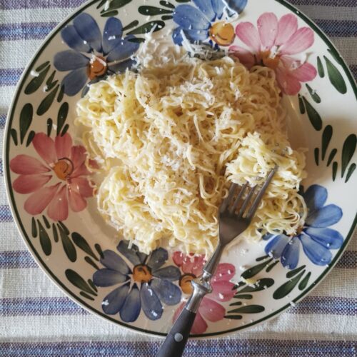 Tagliarini mit Butter und Parmesan