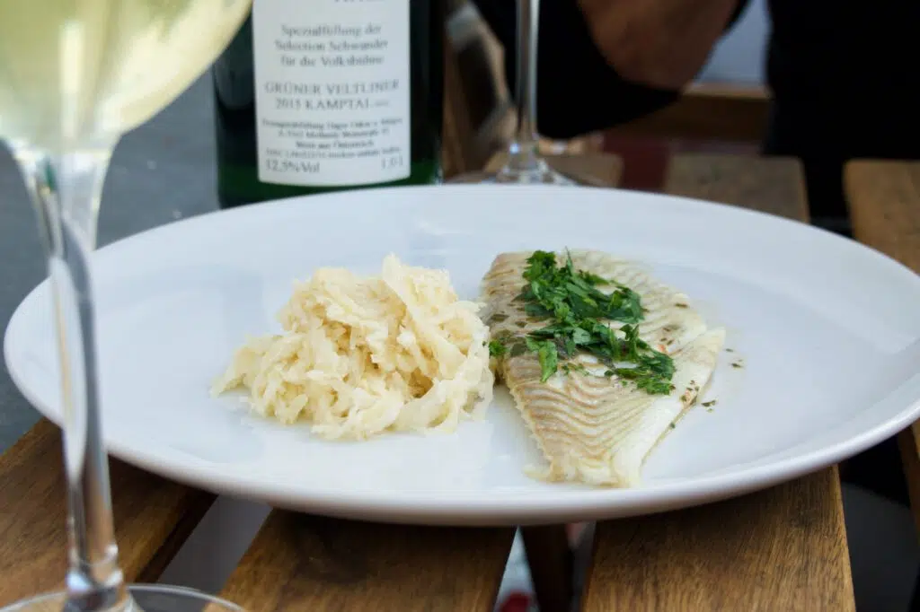 Der perfekte Steinbutt aus dem Ofen mit Sahnesauerkraut