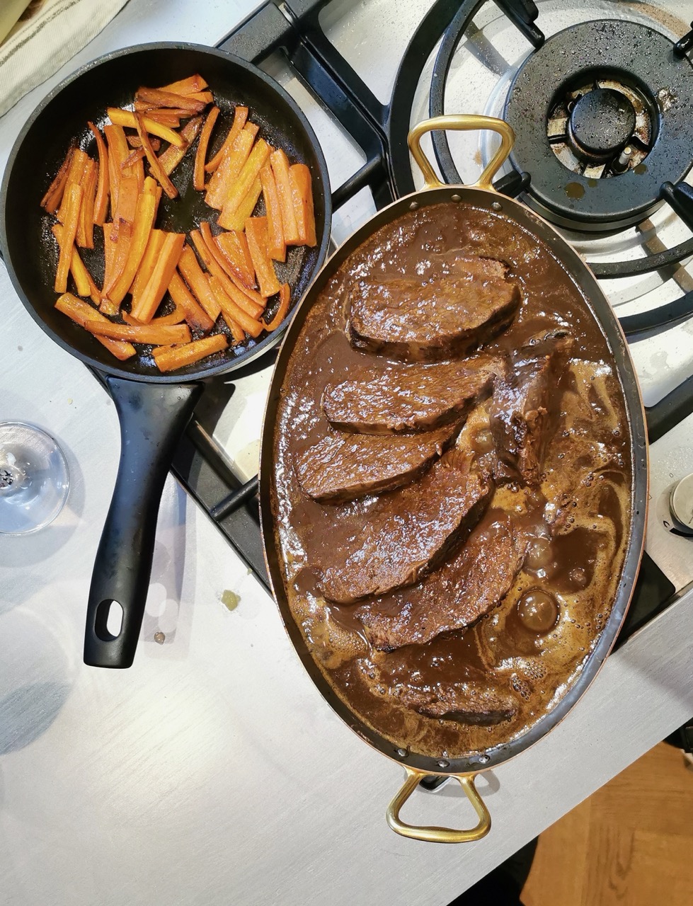 sauerbraten-in-der-pfanne-rezept-vivikocht