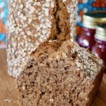 Schnelles Vollkornbrot Rezept – einfach, gesund & ohne Gehzeit