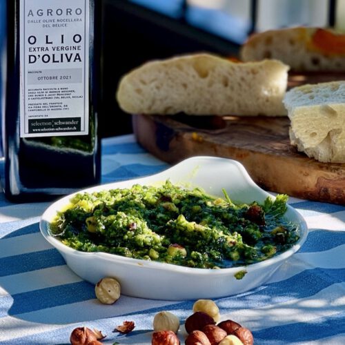 Petersilienpesto mit Haselnüssen