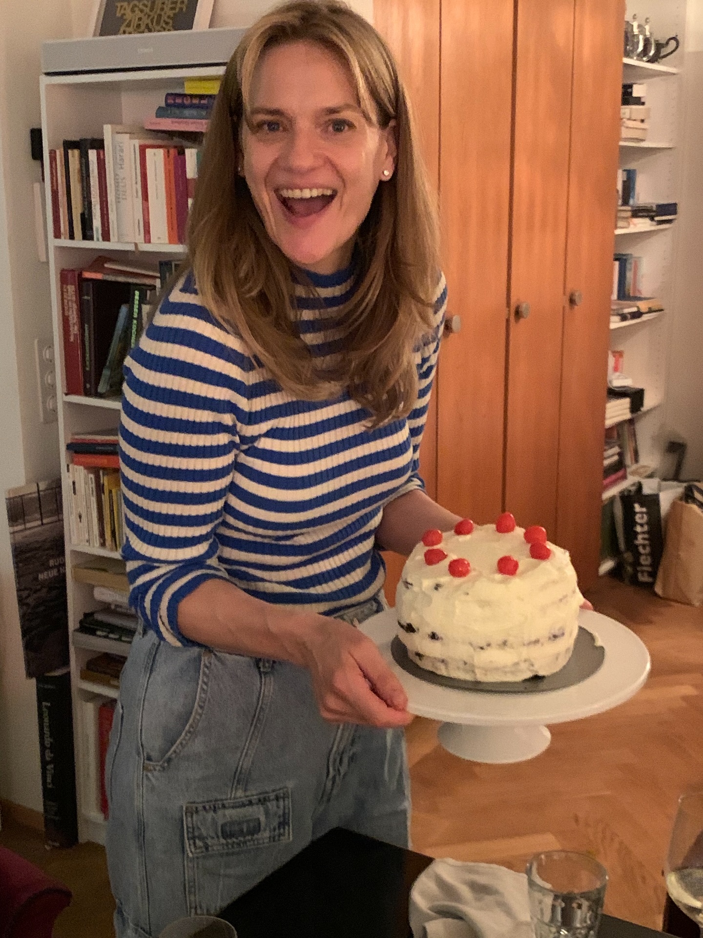 Was für ein schöner Tag. Danke für die vielen lieben Wünsche. Drücke euch ganz fest. Kuriere meinen kleinen Kater 🤦🏼♀️ab morgen geht es wieder mit feinen Rezepten weiter❤️❤️❤️