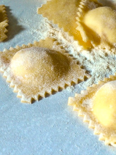 Ravioli mit Mortadella-Ricotta Füllung