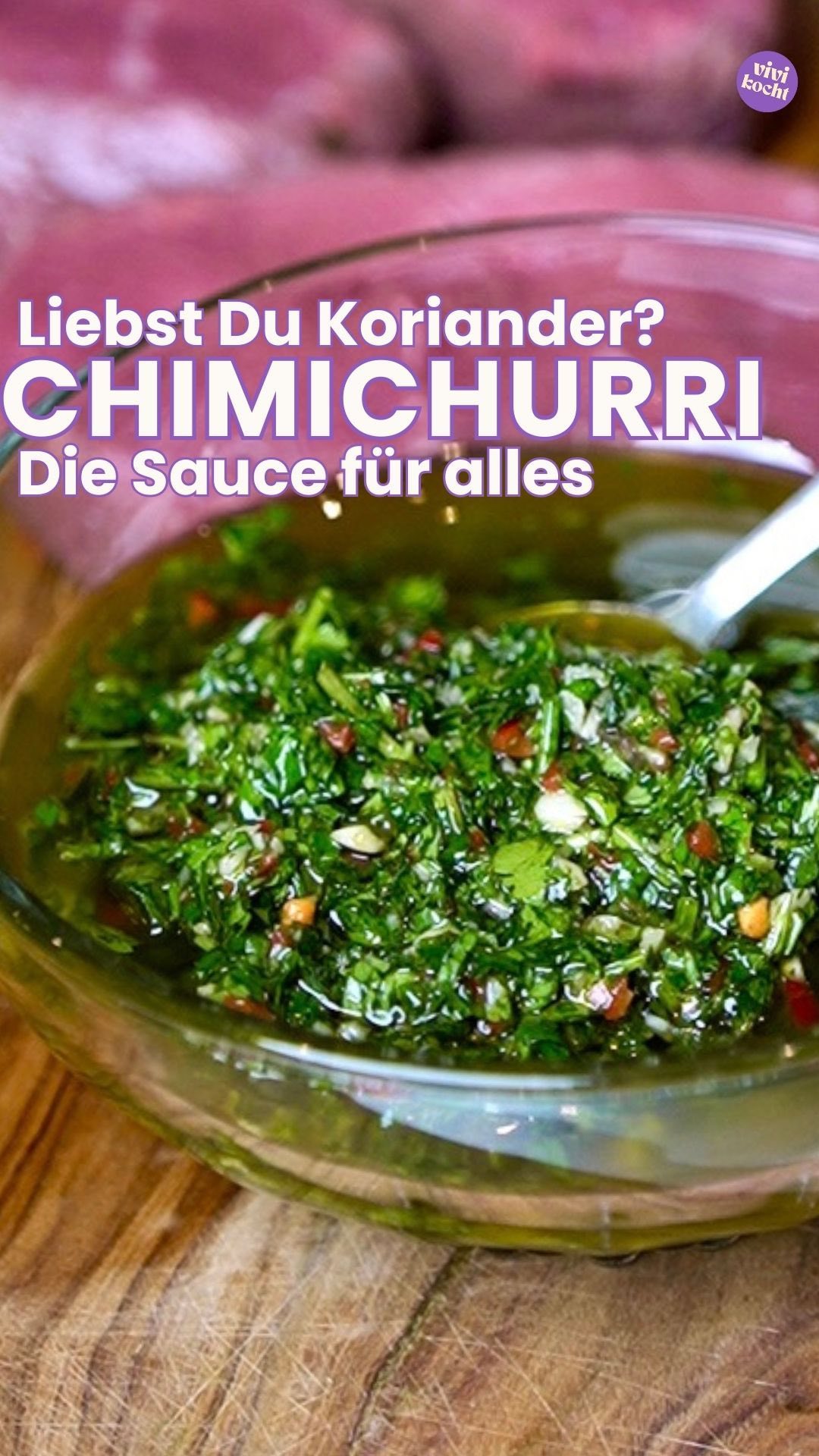 Liebst Du Koriander? Dann ist diese Sauce ➡️ called Chimichurri genau das richtige für Dich. Sie ist einfach und schnell zuzubereiten. 
Sie passt perfekt zu Fleisch, Kartoffeln, geröstetem Brot, gebackenen Gemüse, auf deinen Bürger oder auf dein Spiegelei.

Du brauchst
1 Bund Koriander
1 Bund Petersilie glatt
1 rote Chili
2 cm frischen Ingwer
150 - 200 ml Olivenöl extra Vergine
Salz
Saft & Zeste 1 Limette
3 Zehen Knoblauch

Alles fein hacken und miteinander vermengen und 30 min ziehen lassen.
und geniessen.

➡️ Speichere Dir das Rezept für Deine nächste Dip Lust ab.

#chimichurri #koriander #sauce #chili #instafood #easyrecipes #schnellesrezept #foodinfluencer #food #easyrecipe #foodaddict #cookingvideo #gloobyfood #cookingvideos #tabletopdirector #vegan #veganrecipes #vegandiet #veganeküche #veganerezepte #schnellerezepte #einfacherezepte
#food52 @food52
