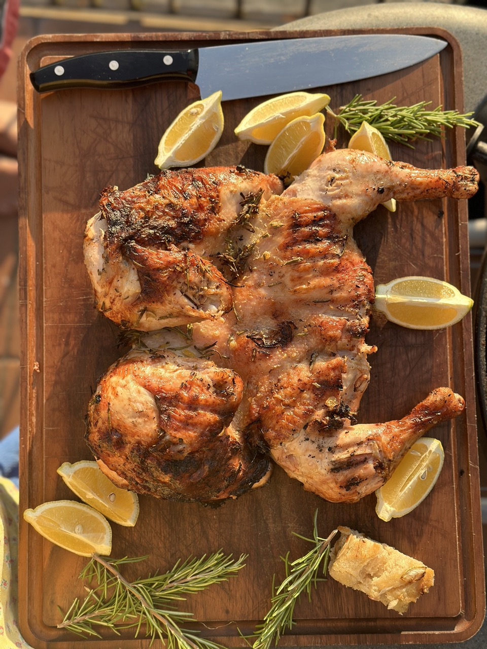 Joghurtmariniertes flaches Huhn mit Rosmarin Zitrone Vivi kocht