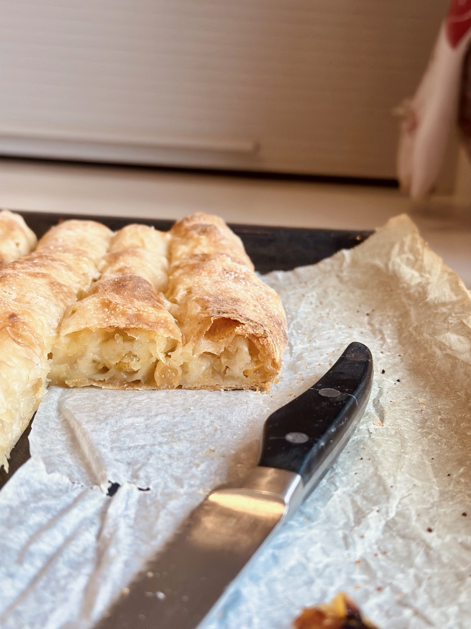 Einfacher rumänischer Apfelstrudel von Vivi kocht