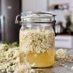 Holunderblüten-Essig Rezept von Vivikocht