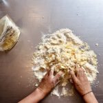 Teig kneten - Käsestangl Rezept vivikocht