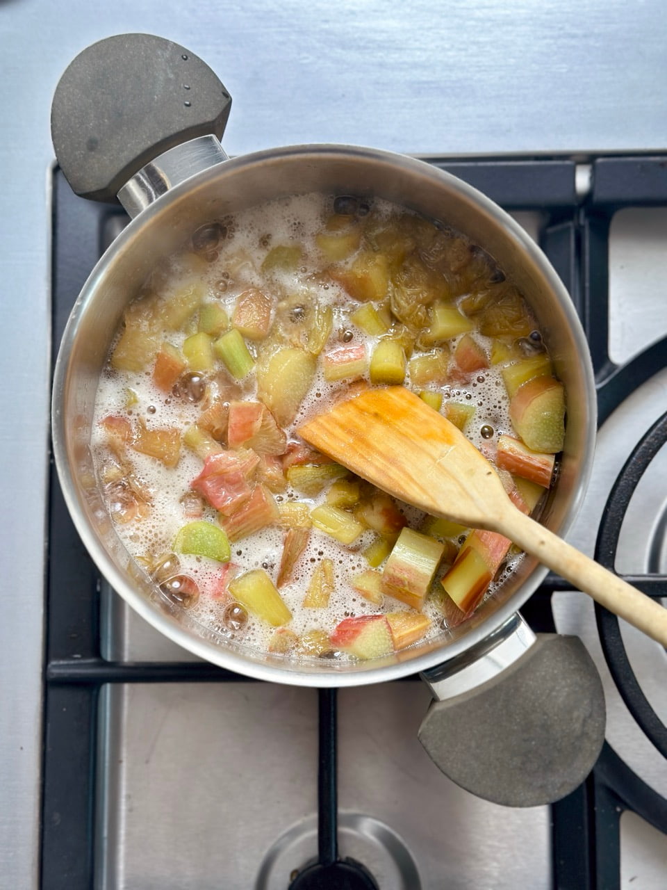 rhabarbermarmelade-rezept-vivikocht